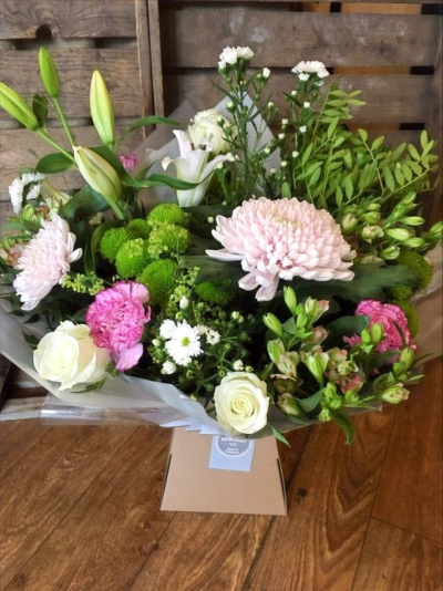 Summer Garden - The freshest summer flowers, hand tied, wrapped in tissue and presented in a box.

 

Each and every display is one-of-a-kind, created by an artisan florist using the most beautiful and fresh stems available on the day so, whilst your gift may look different to the one pictured, we do guarantee that your specific arrangement will be fresh, beautiful and that your recipient will love it!