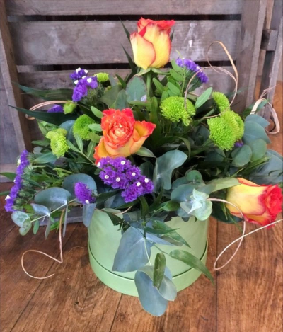Vibrant - Funky coloured flowers arranged in foam and presented in a hat box.

 

Each and every display is one-of-a-kind, created by an artisan florist using the most beautiful and fresh stems available on the day so, whilst your gift may look different to the one pictured, we do guarantee that your specific arrangement will be fresh, beautiful and that your recipient will love it!