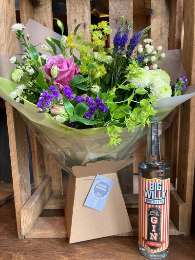 Gin and flowers - Seasonal flowers presented in a box with our exclusive 70cl Big Willy dry Gin.