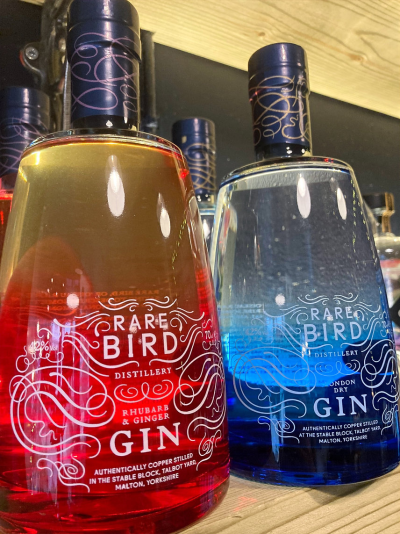 Rare Bird Gin - Rare Bird Distillery in Malton, North Yorkshire have a passion for fine flavour and a love of Gin.
 
'What grows together, goes together' Rare Bird London Dry Gin is a luxurious well balanced gin, which will amaze traditionalists and modernists alike.

Distilled with 11 diverse botanicals, including green pepper, hibiscus, rosemary and citrus. Their second offering is a Rhubarb and Ginger Gin.

70cl 42%

Flavours:- London Dry, Rhubarb & Ginger