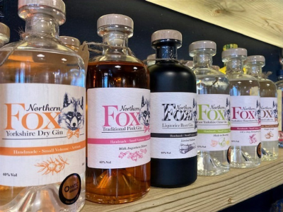 Northern Fox Gin - The Northern Fox Distillery produces craft spirits at the heart of East Yorkshire in the historic market town of Beverley. We have converted 3 copper pot stills (Vixen, Foxdog and Crafty) that were originally meant to be wood fired as our business has grown to allow us to stay firmly in our artisan roots.

Using only BRITISH grain spirit, filtered Yorkshire spring water and hand selected natural botanicals, with no additives, artificial flavourings or sweeteners. We strive to create artisan, hand crafted spirits, bursting with flavour that are not only unique but pay heritage to our beautiful Yorkshire culture and home.

50cl 40% abv 
Citrus gin is 45% abv

Flavours:- Dry, Pink, Liquorice root, Citrus, Honey Berry, Roasted Coffee